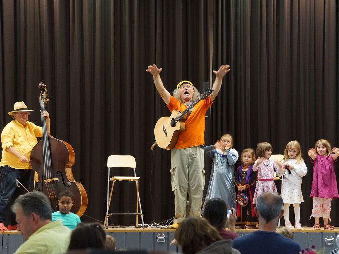 Bruno und Linard sorgten für tolle Konzertstimmung. Foto: Stiftung 3FO (FK)